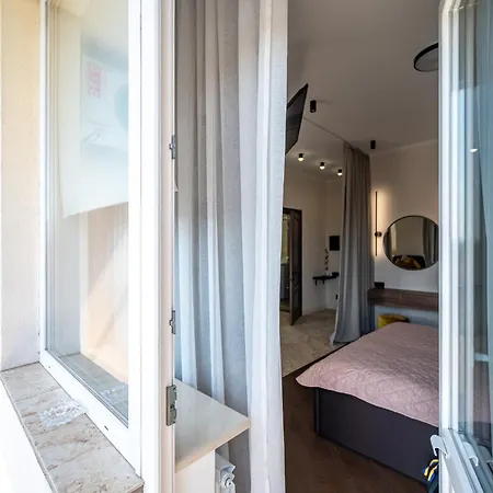 Novoselskogo 19-67 Appartement *