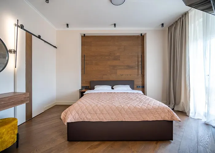 Novoselskogo 19-67 Apartment