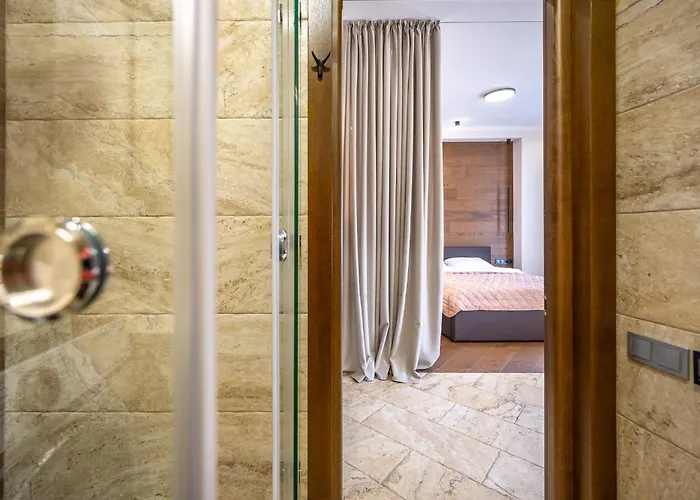 Apartment Novoselskogo 19-67 *